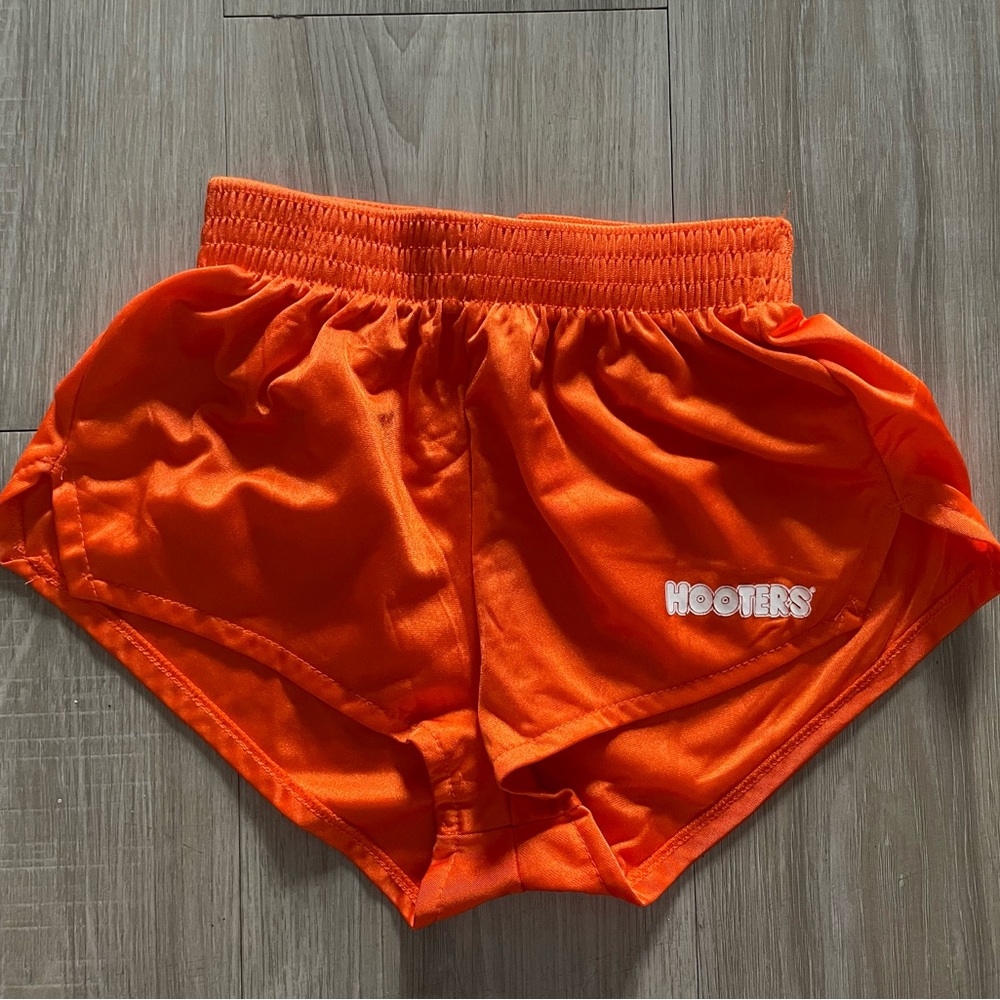 HOOTERS GIRL ORANGE VINTAGE SHORTS